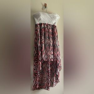 Women’s strapless dress